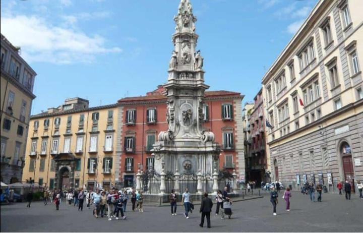 Napoli milionaria Villa Esterno foto