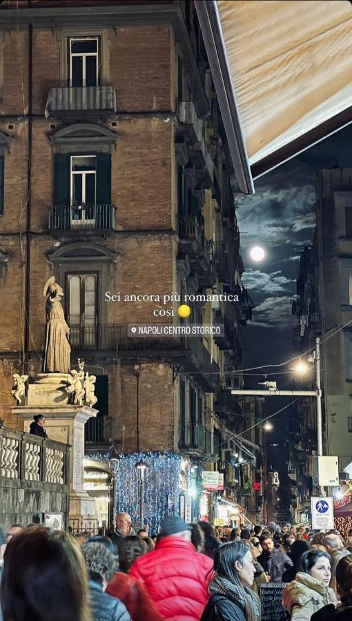 Napoli milionaria Villa Esterno foto